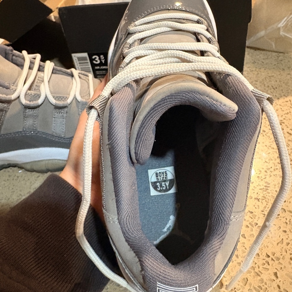 Jordan 11’s Retro Low “Cool Gray” - Picture 4 of 6
